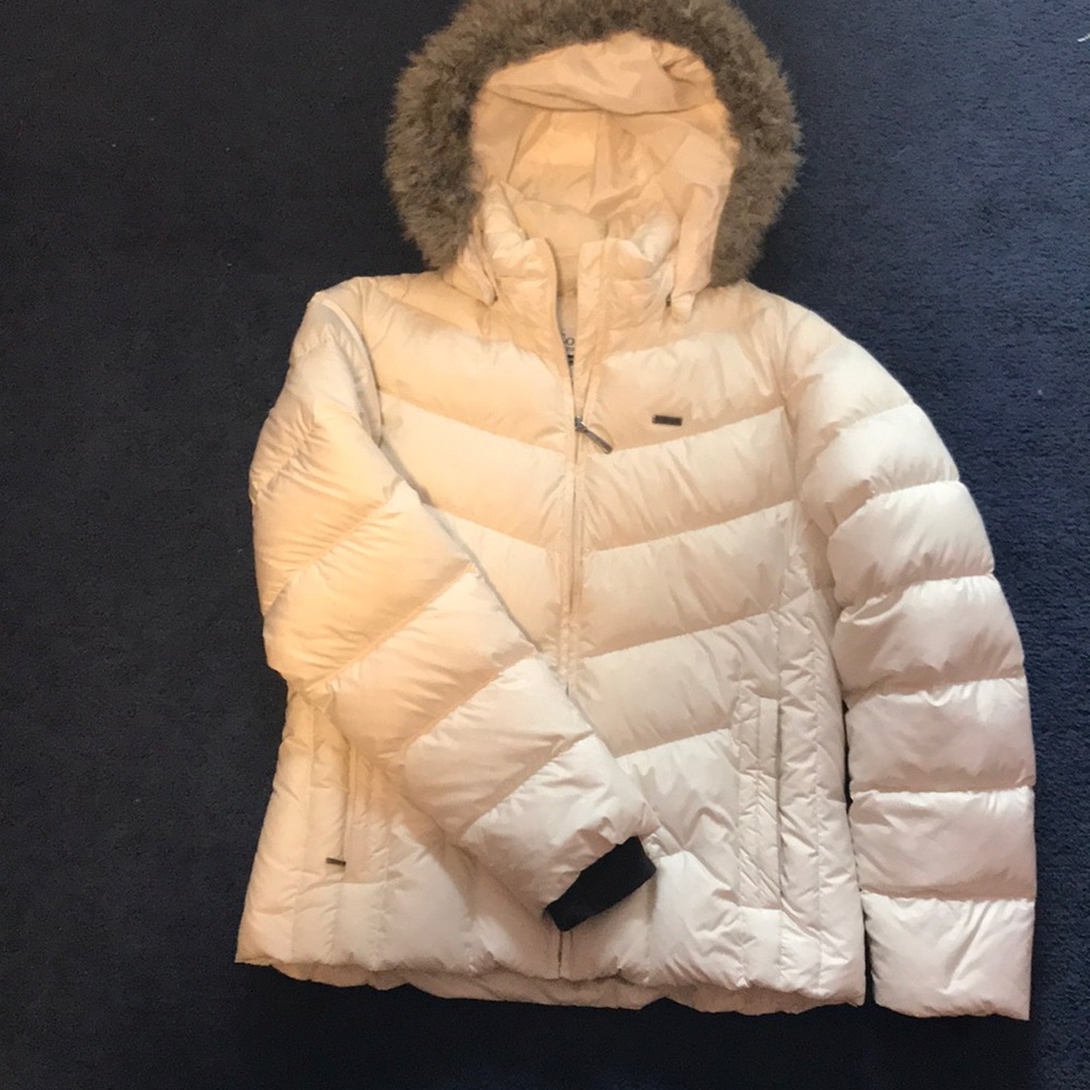 COLUMBIA ivory quilted coat